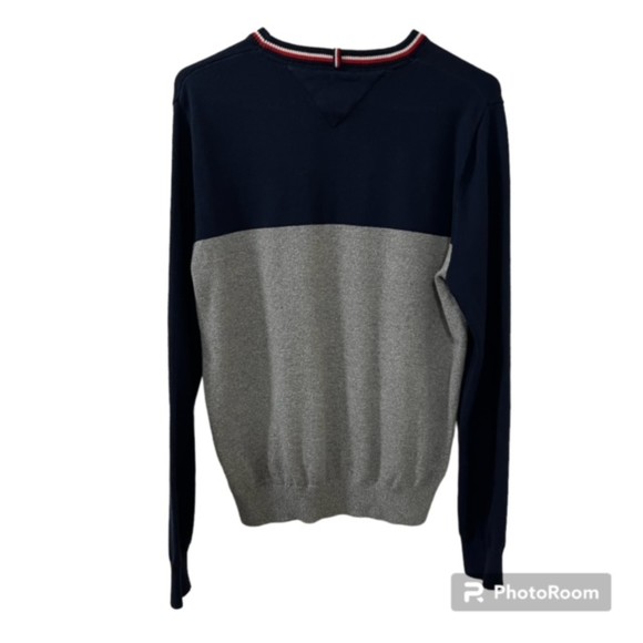 Tommy Hilfiger Mens Blue Gray Color Block Crewneck Cotton Knit Sweater Sz Medium - Picture 2 of 9